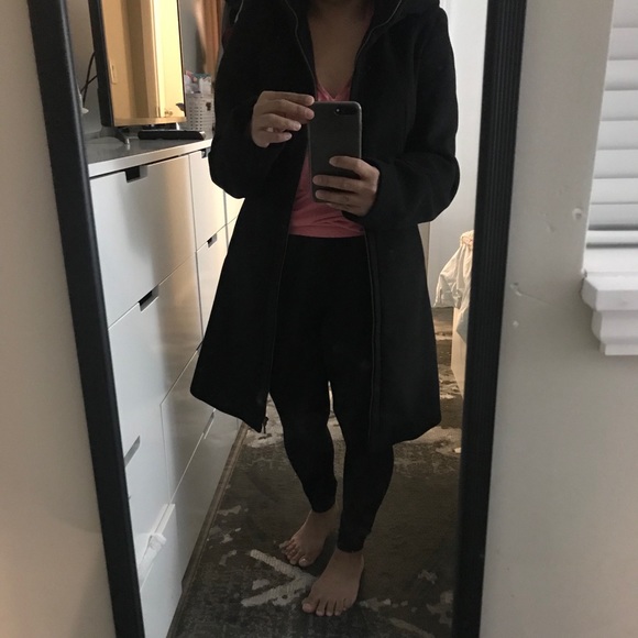 Wool coat - Picture 1 of 7